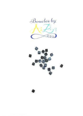 Perles cubes noires 3x3mm x10.