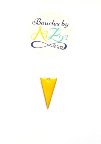 Sequin émaillé triangle jaune 22x13mm.