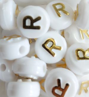 Perle lettre R doré/blanc 10mm