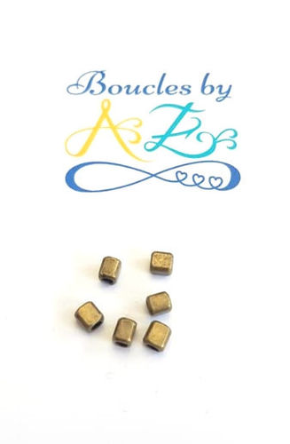 Perles cubes bronze 4mm x30.