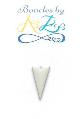 Sequin émaillé triangle gris 22x13mm.